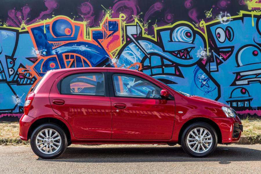  Toyota Etios Hatchback Sprint 2017 года  (ZA) (фото 16 из 33)